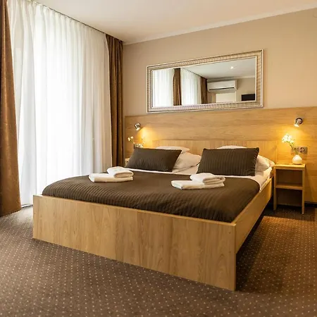 Hotel Boss 3*